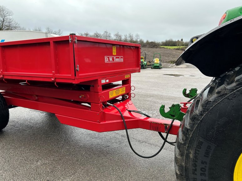 D W Tomlin 3.5 Tonne High Lift Trailer 