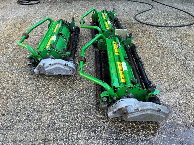 John Deere 2500 Cutting Units 