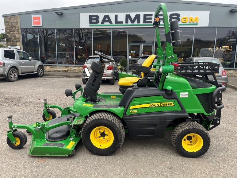 John Deere 1580 Front Mower