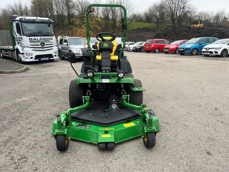 John Deere 1580 Front Mower