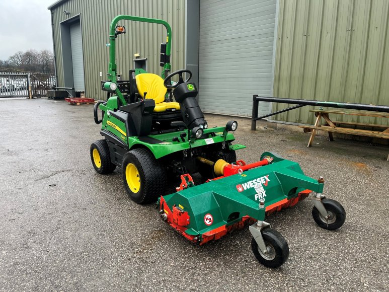 John Deere 1580 Front Mower