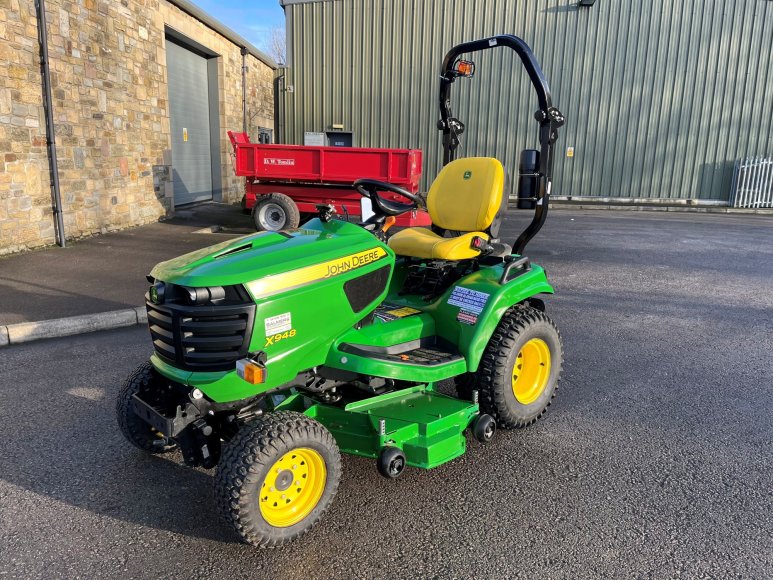 John Deere X948 Ride on Mower