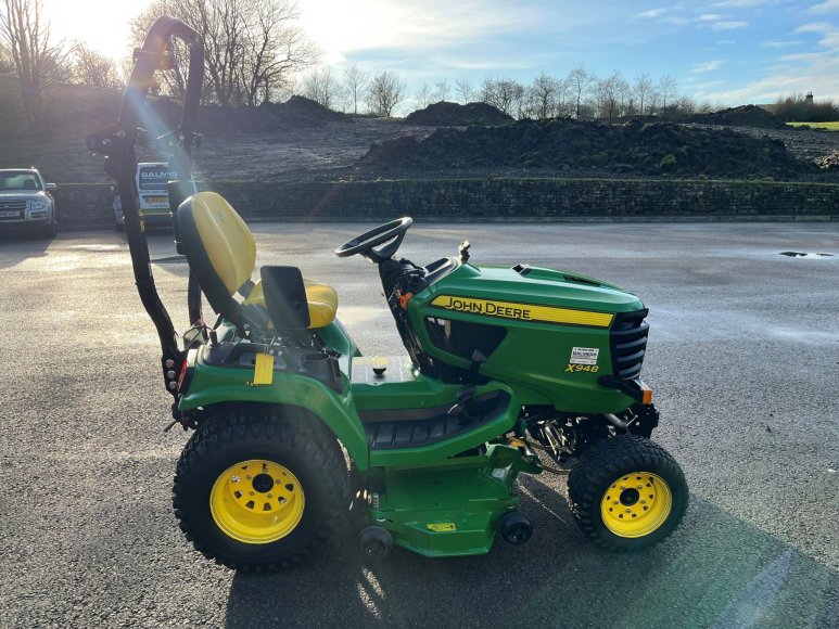 John Deere X948 Ride on Mower