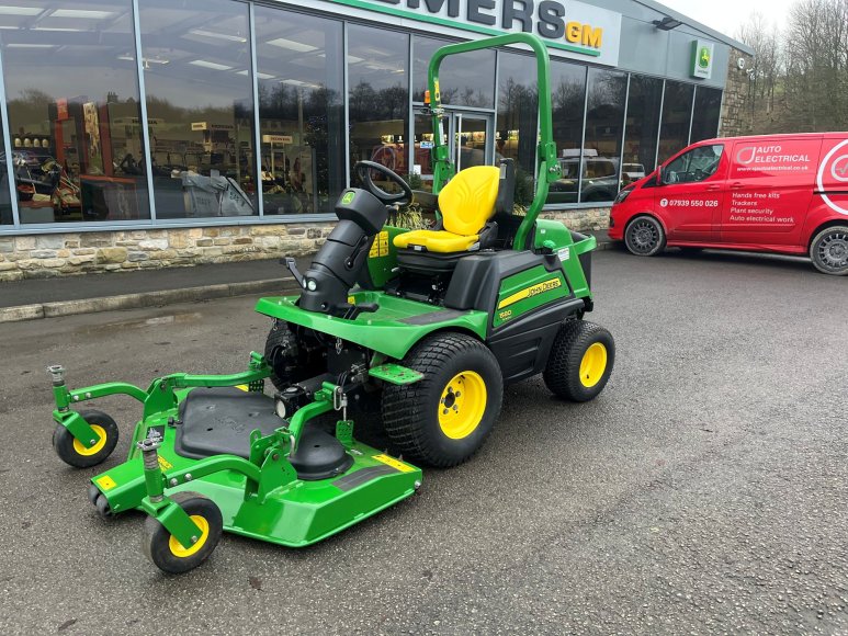 John Deere 1580 Front Mower