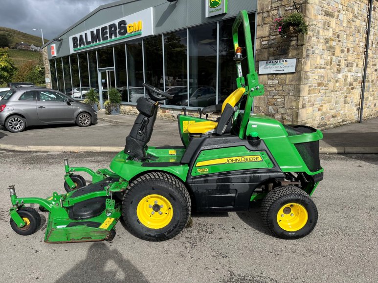 John Deere 1580 Front Mower