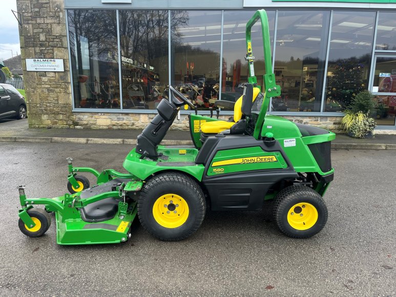 John Deere 1580 Front Mower