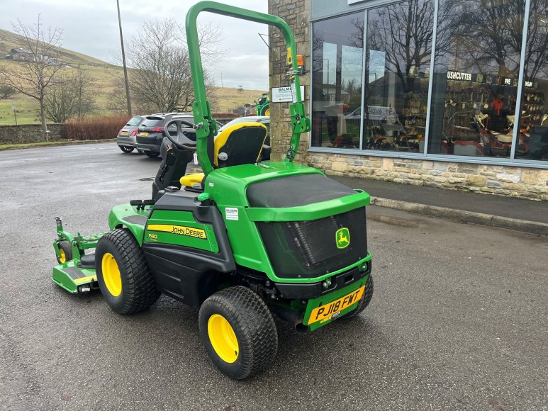 John Deere 1580 Front Mower