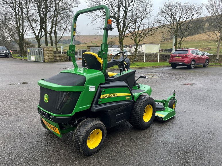 John Deere 1580 Front Mower