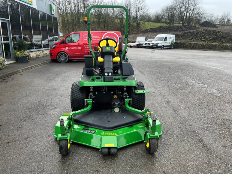 John Deere 1580 Front Mower