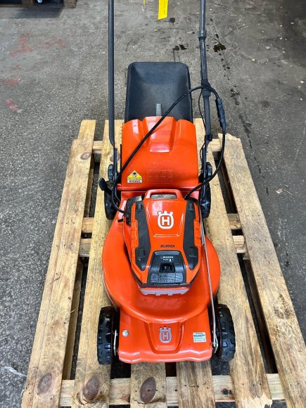 Husqvarna LC55iV Battery Mower with BLi950X battery