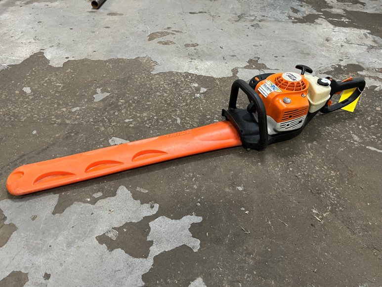 Stihl HS 82 T 24" Hedge Trimmer 