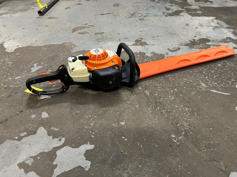 Stihl HS 82 T 24" Hedge Trimmer 