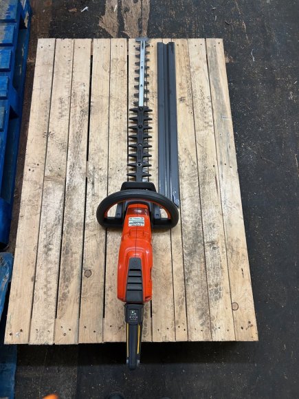 Husqvarna 536LIHD70X battery hedge trimmer