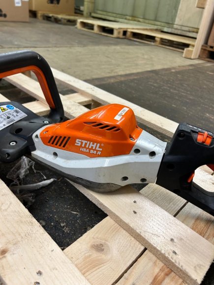 EX-DEMO Stihl HSA 94 / 30" Battery Hedge Trimmer