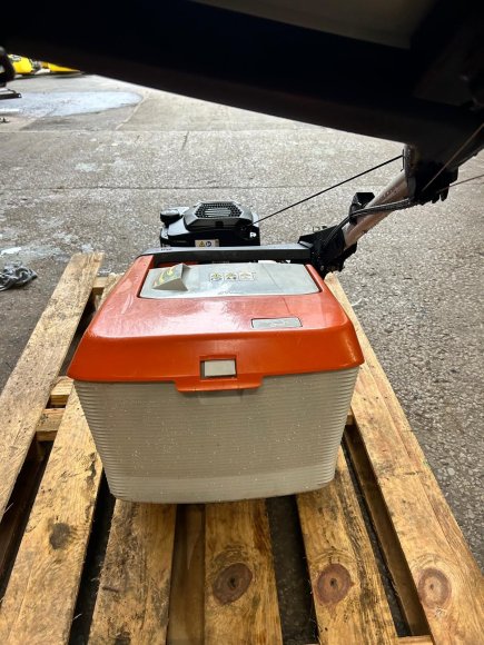 Ex-Demo Stihl RM 253 T Petrol Mower