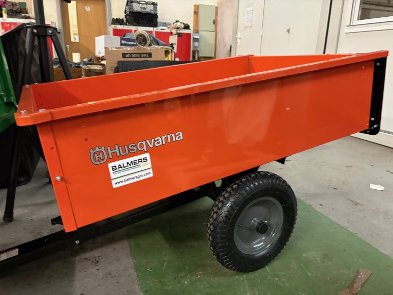 New Husqvarna 275 Trailer (with slight paintwork damage)