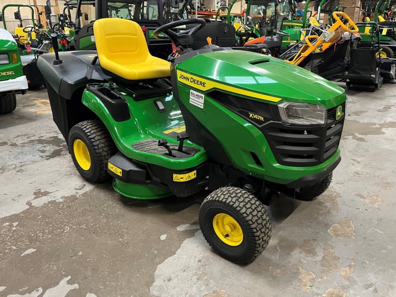 John Deere X147R Ride On Mower