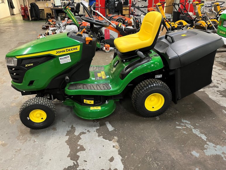 John Deere X147R Ride On Mower